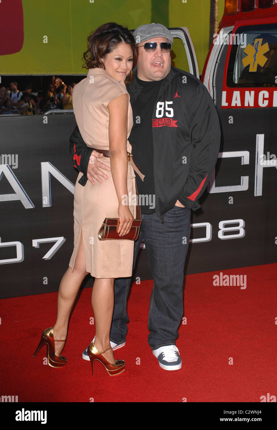 Kevin James and his wife Steffiana De La Cruz Los Angeles premiere of 'Hancock' held at the Grauman's Chinese Theatre - Stock Photo