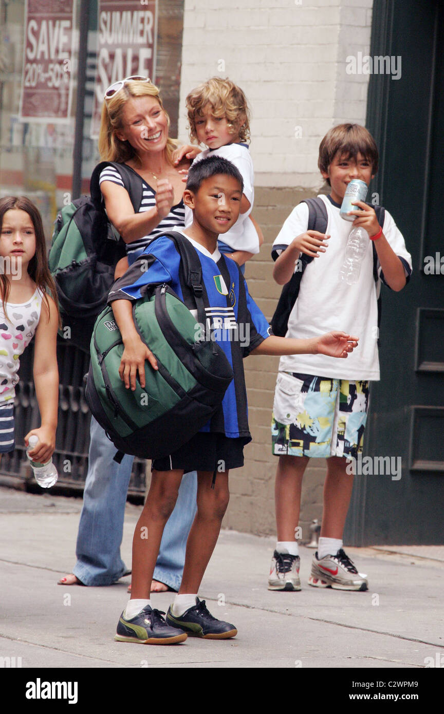 Lola Consuelos, Kelly Ripa, Joaquin Consuelos and Michael Consuelos talk show host Kelly Ripa out and about with her children Stock Photo