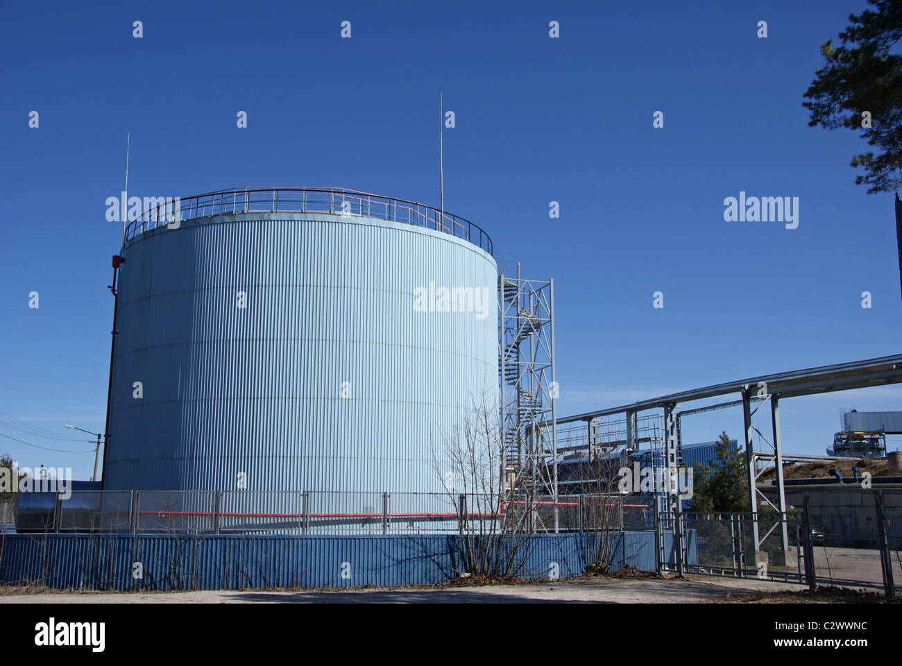 Industrial Oil Storage Tank Hi-res Stock Photography And Images - Alamy