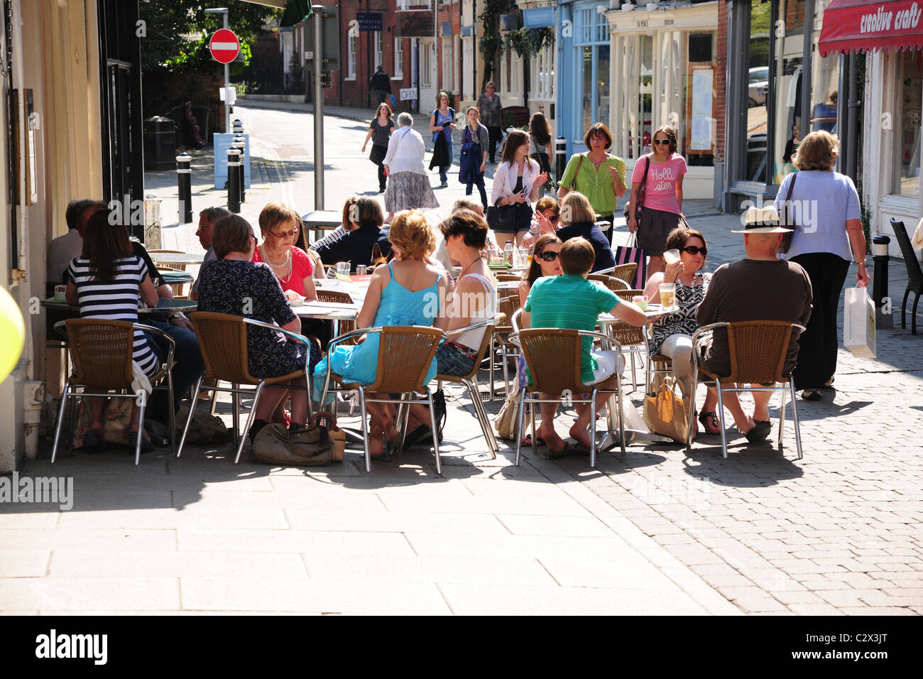 The hottest April in decades brings out the shoppers and the Al Fresco diners. Stock Photo
