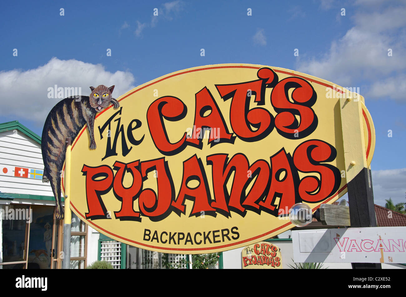 The Cat's Pyjamas Backpackers sign, Albert Street, Whitianga, Mercury Bay,  Coromandel Peninsula, Waikato Region, New Zealand Stock Photo - Alamy
