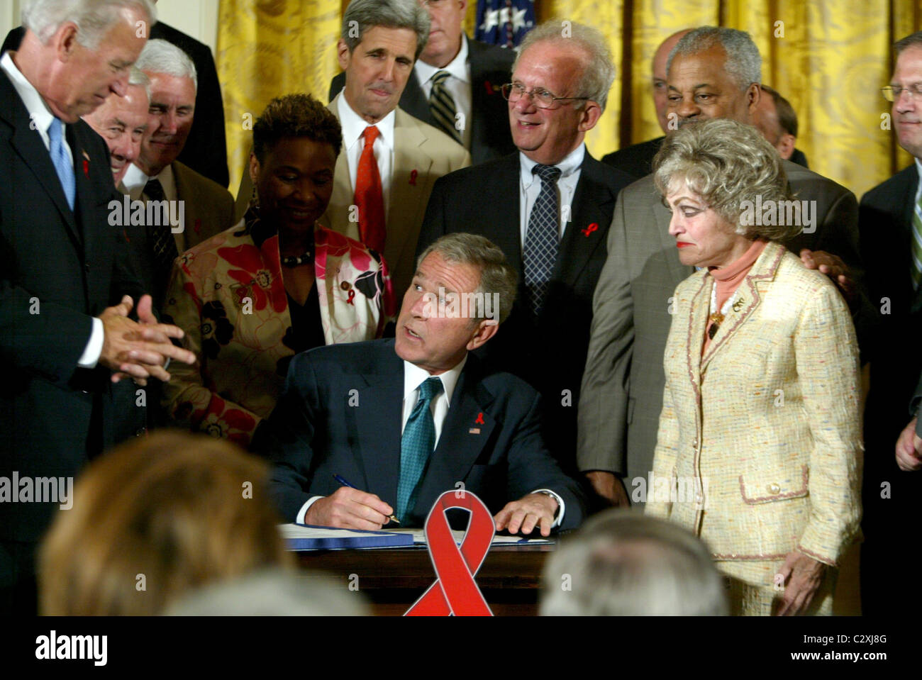 Joe Biden, George W. Bush and Mrs. Tom Lantos The signing of HR 5501, the Tom Lantos and Henry J. Hyde United States Global Stock Photo