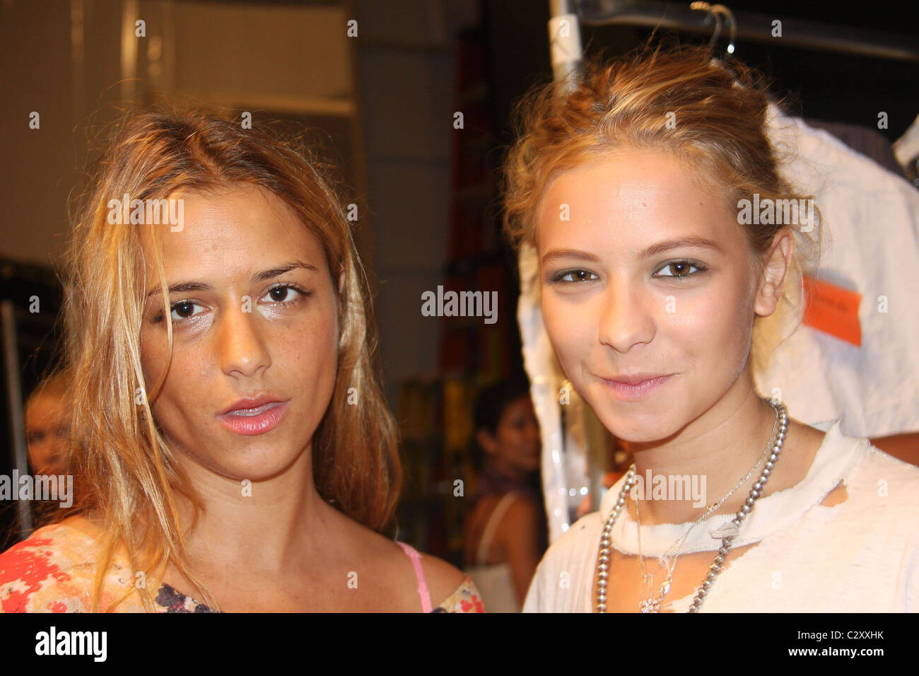 Charlotte Ronson And Annabelle Dexter Jones Mercedes Benz Fashion Stock Photo Alamy Charlotte Ronson And Annabelle Dexter Jones Mercedes Benz Fashion Stock Photo Alamy