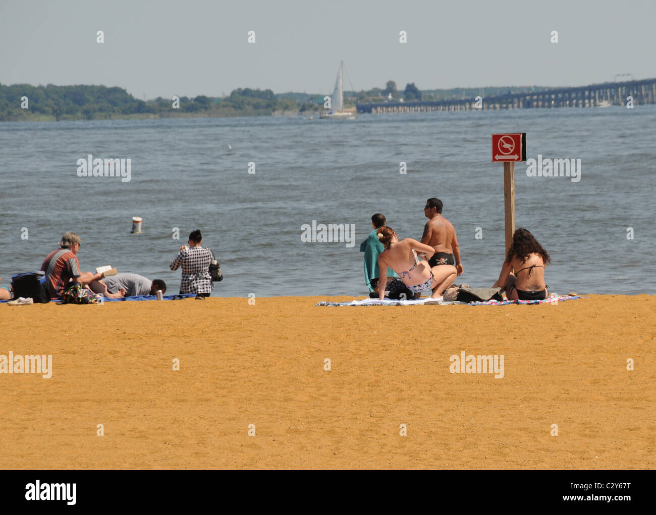 people relaxing on the beach in Sandy Point, Maryland Stock Photo Alamy