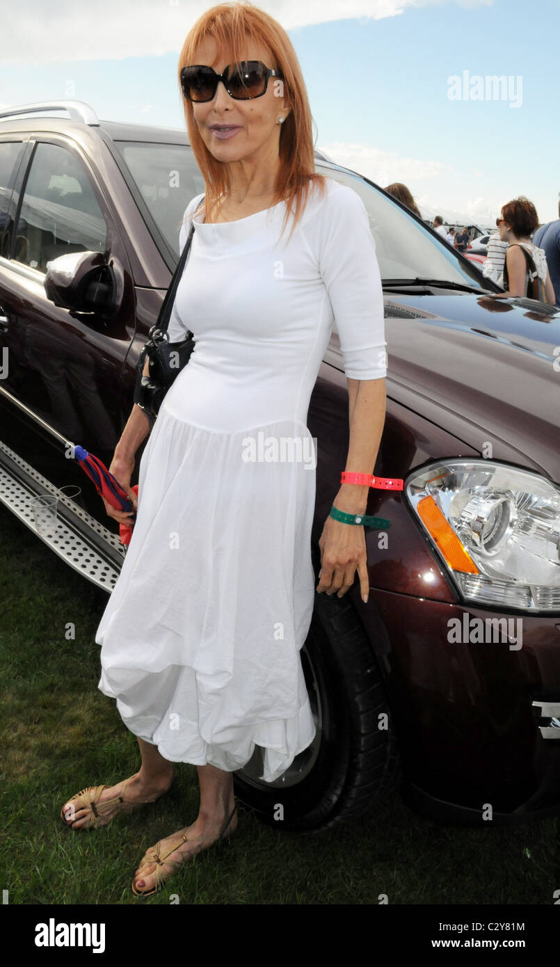 Tina Louise Mercedes Benz Bridgehampton Polo Challenge at Blue Star ...