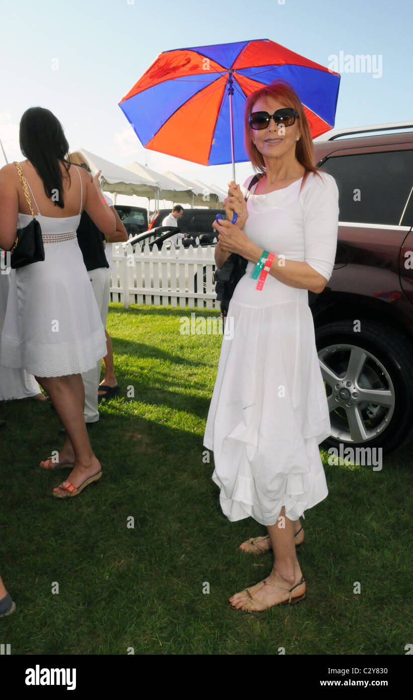Tina Louise Mercedes Benz Bridgehampton Polo Challenge at Blue Star ...
