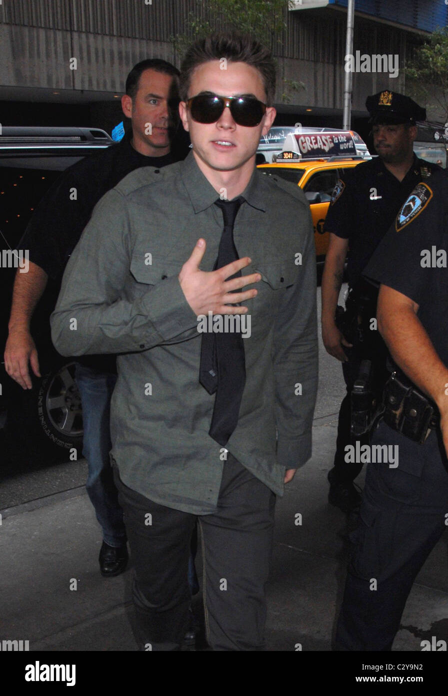 Jesse McCartney outside the MTV TRL Studios in Times Square New York ...