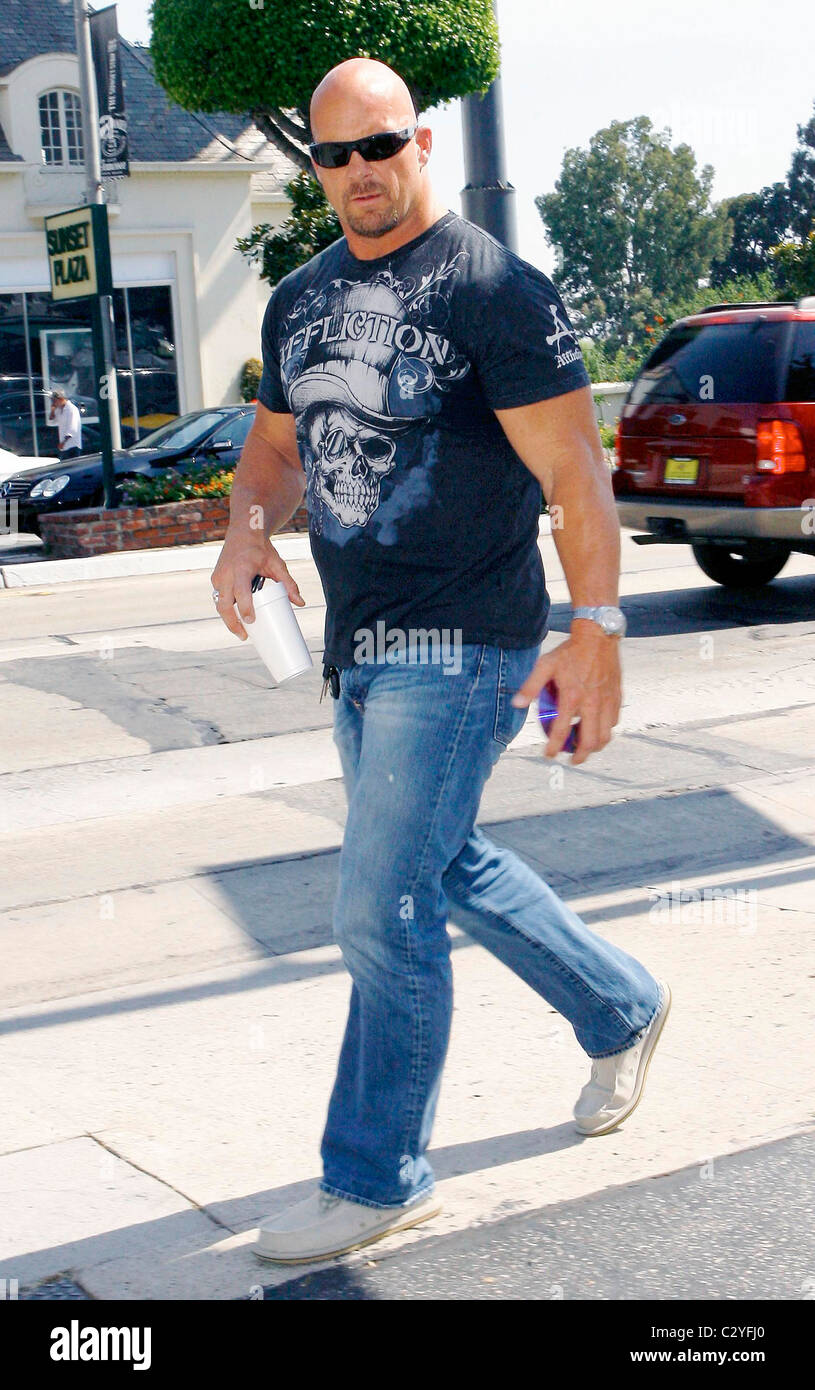Stone Cold Steve Austin former professional wrestler out and about in West Hollywood Los Angeles, California - 26.08.08 Stock Photo