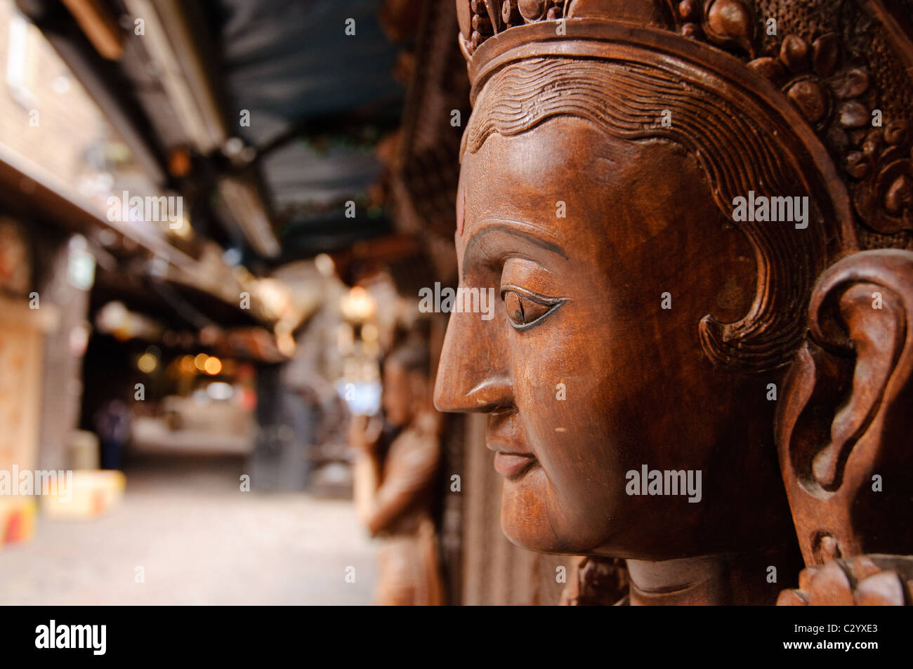 Ref: sc 20100506 8 0029 - wooden carvings in Camden Market Stock Photo