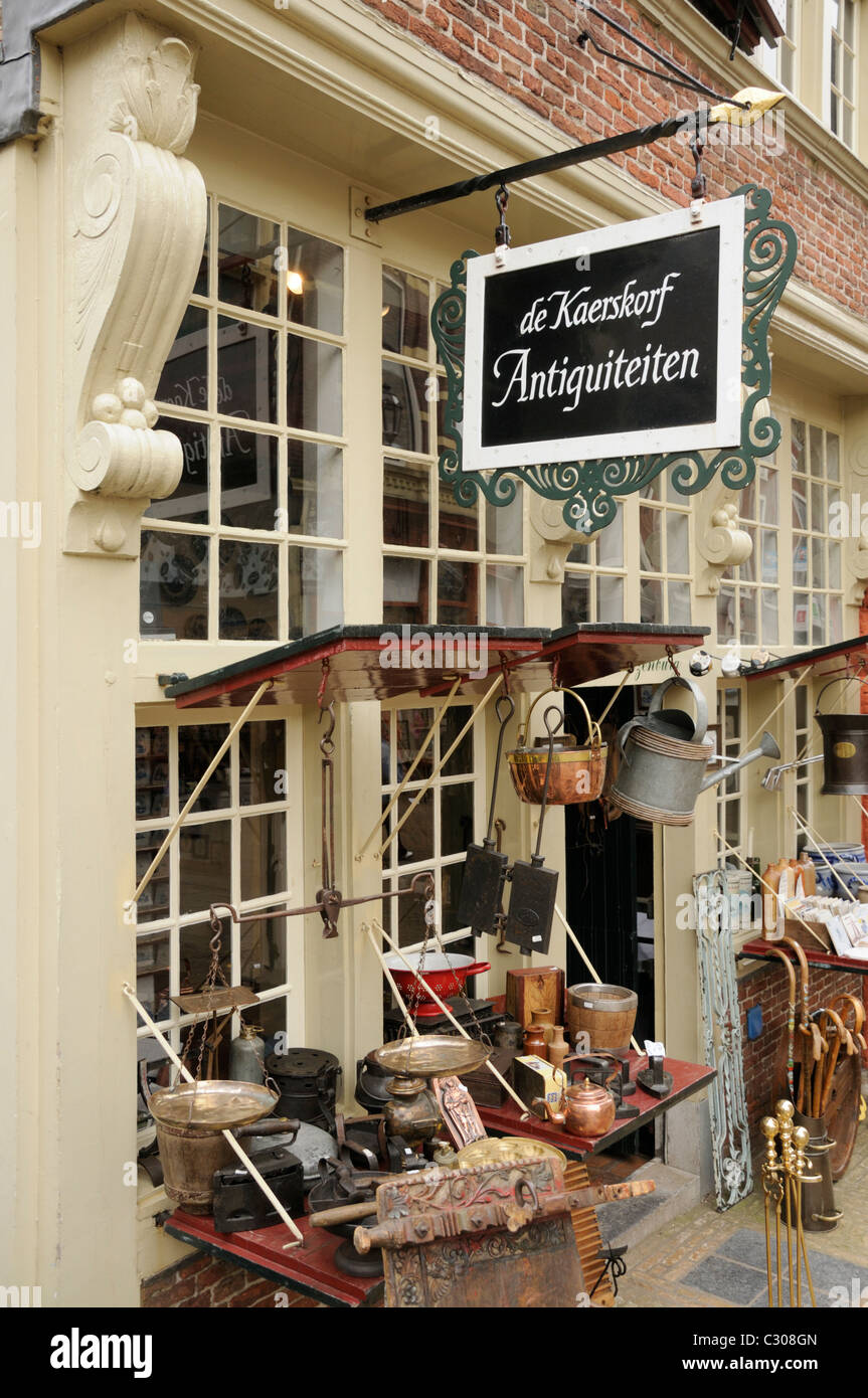 Delft, Netherlands. Antique shop Stock Photo Alamy