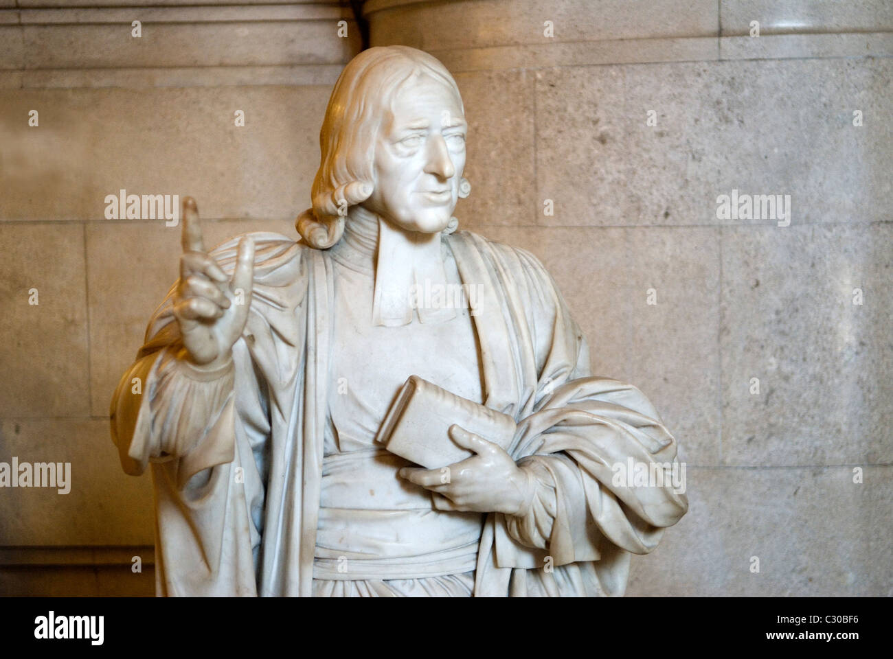 John Wesley statue, a bust the founder of the Methodist Church. The bust  in the Methodist Central Hall London, England 2010s.Uk HOMER SYKES Stock Photo