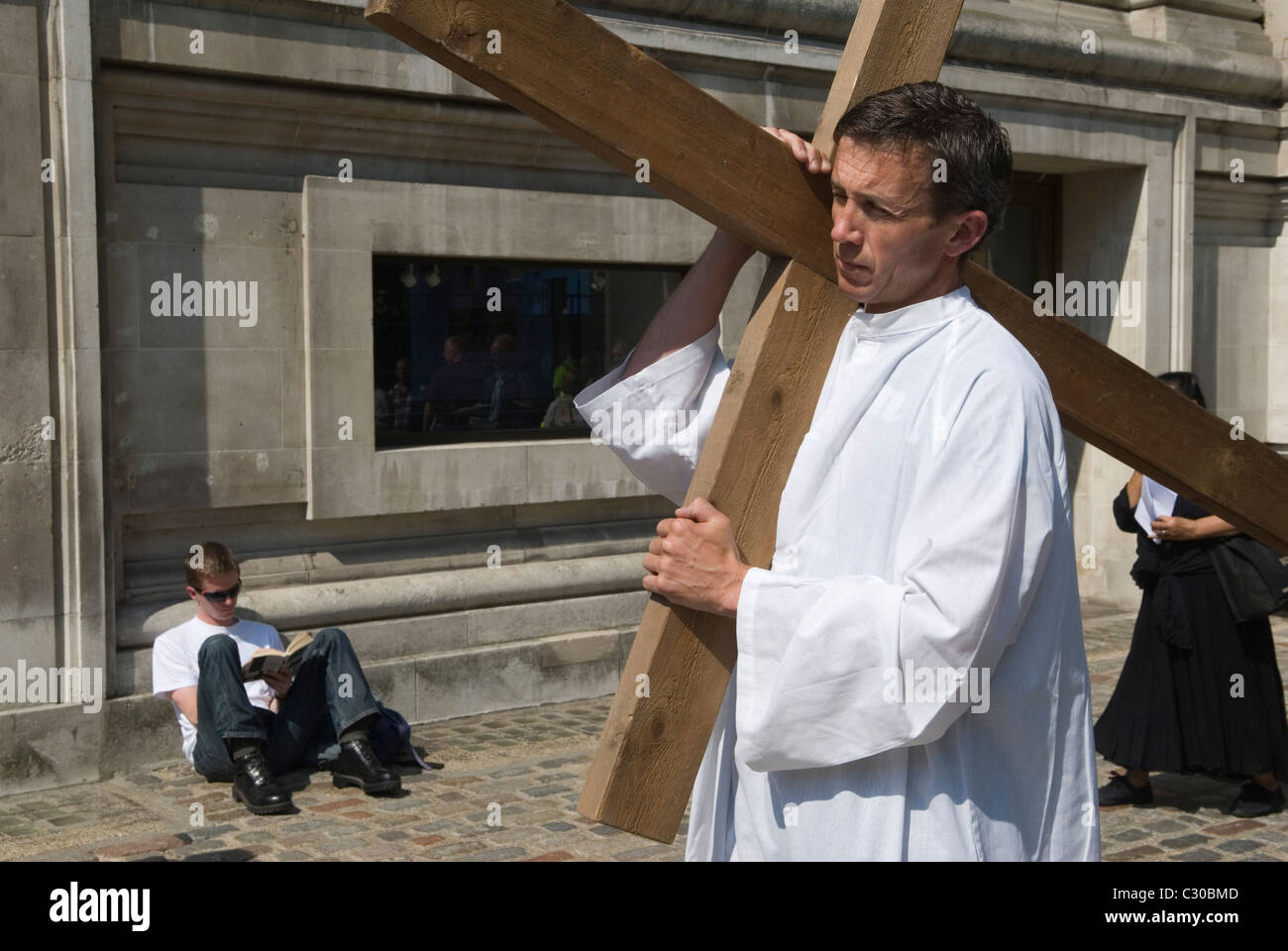 Good Friday Walk of Witness, Easter Good Friday. London UK. The Crucifixion on Victoria Street. HOMER SYKES Stock Photo