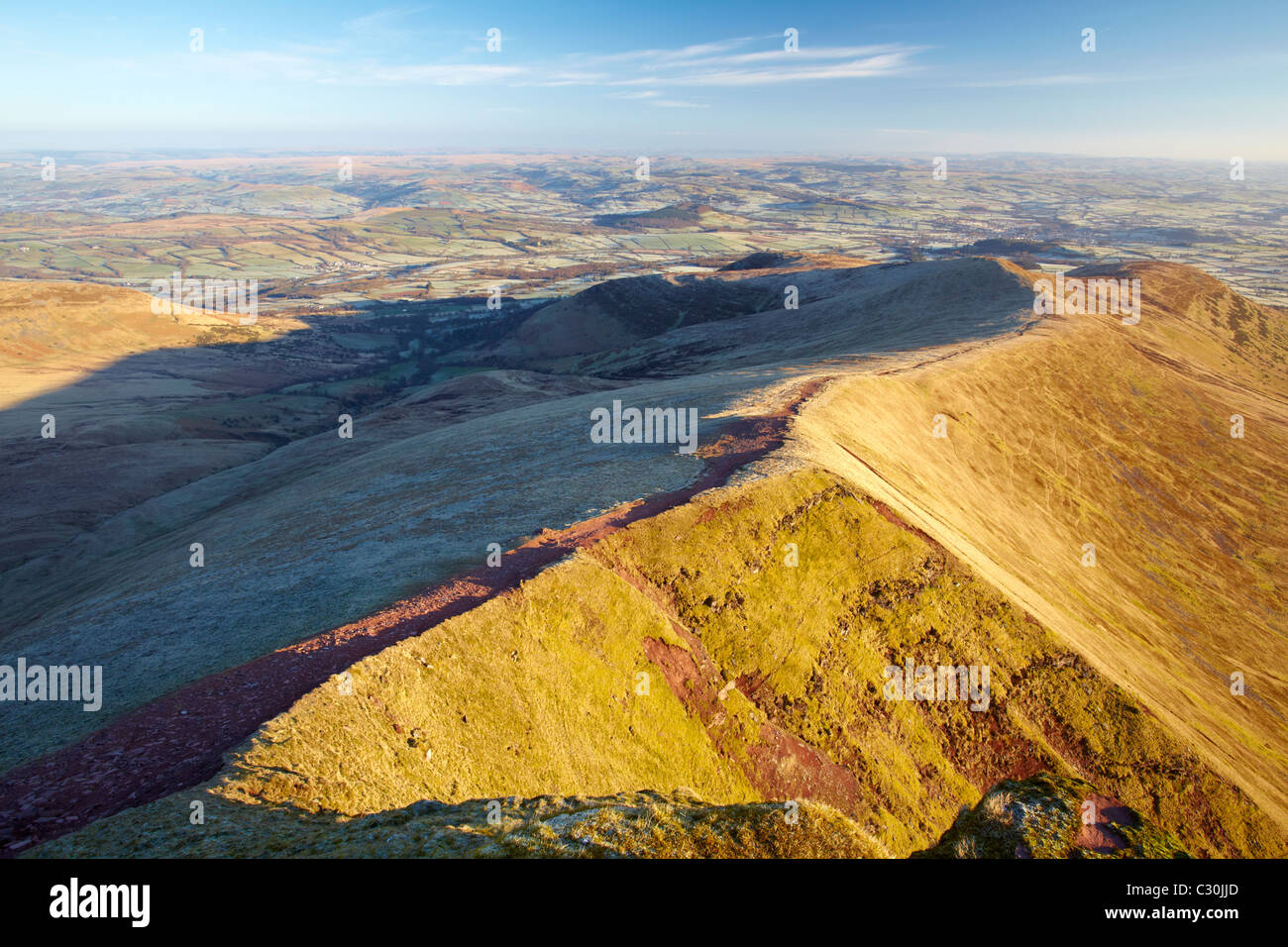 Dawn view from Pen y Fan down Cefn Cwm Llwch, Brecon Beacons. Stock Photo