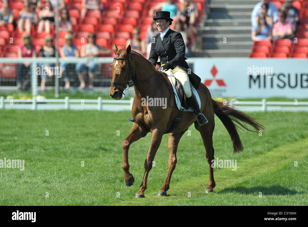 Rosie Thomas riding BARRY'S BEST. Mitsubishi Badminton Horse Trials Stock Photo