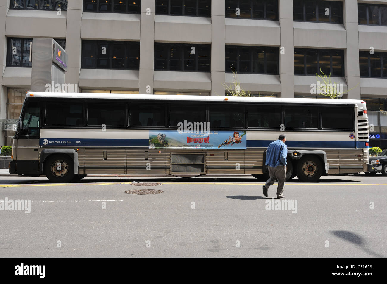 New york city bus hi-res stock photography and images - Alamy