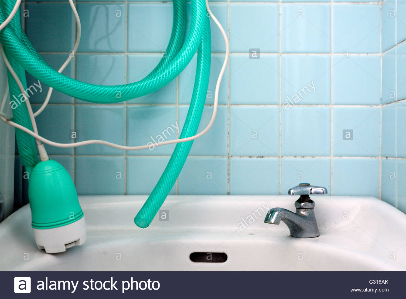 Small Bathroom Sink With Hose A Electric Water Pump And