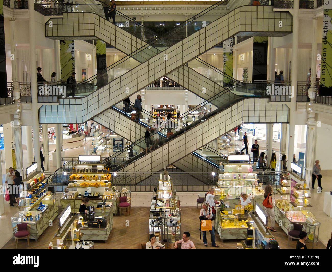 Floor large open people display design graphic hires stock photography and images Alamy