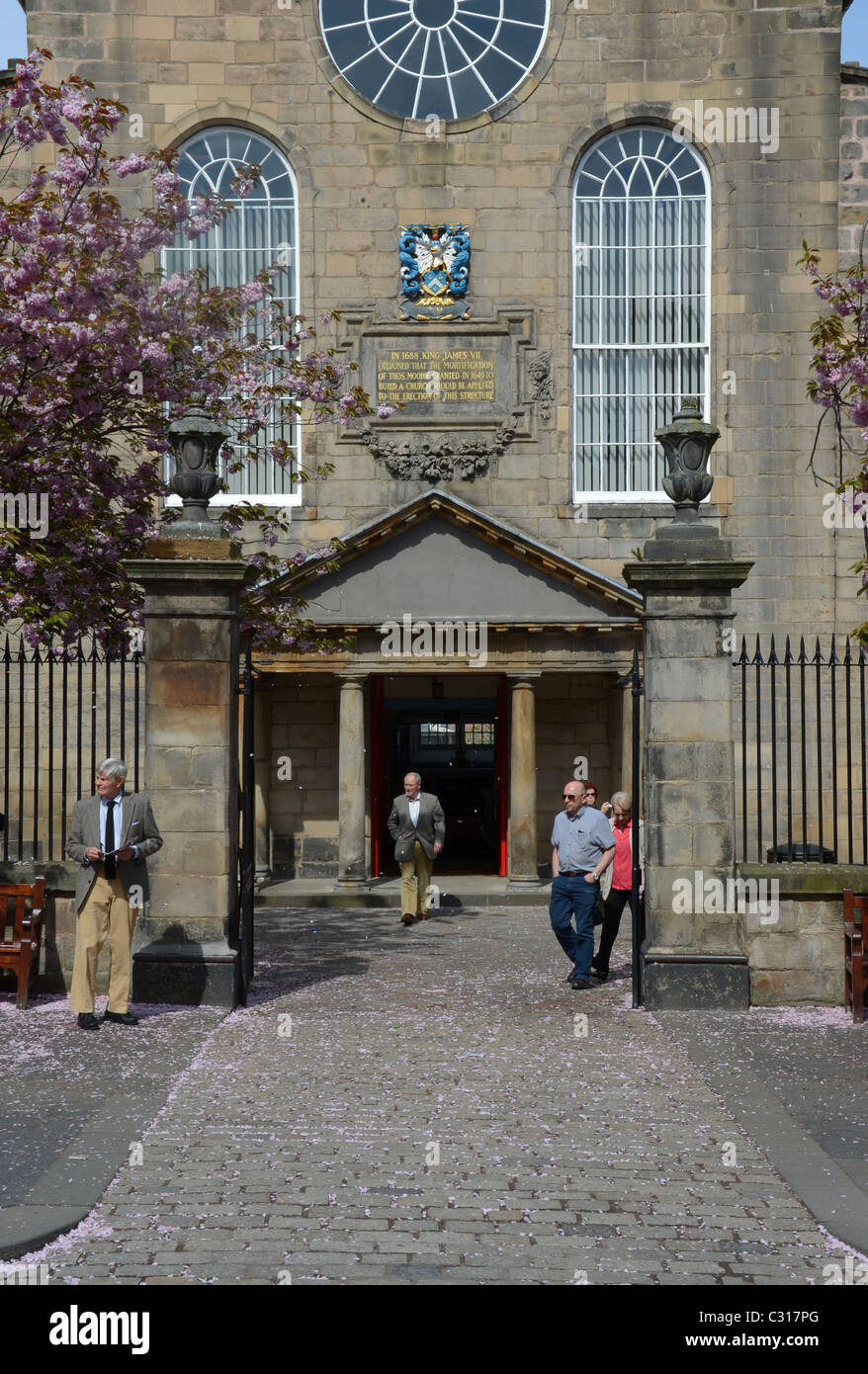 The entrance to Canongate Kirk on Edinburgh's Royal Mile. Stock Photo