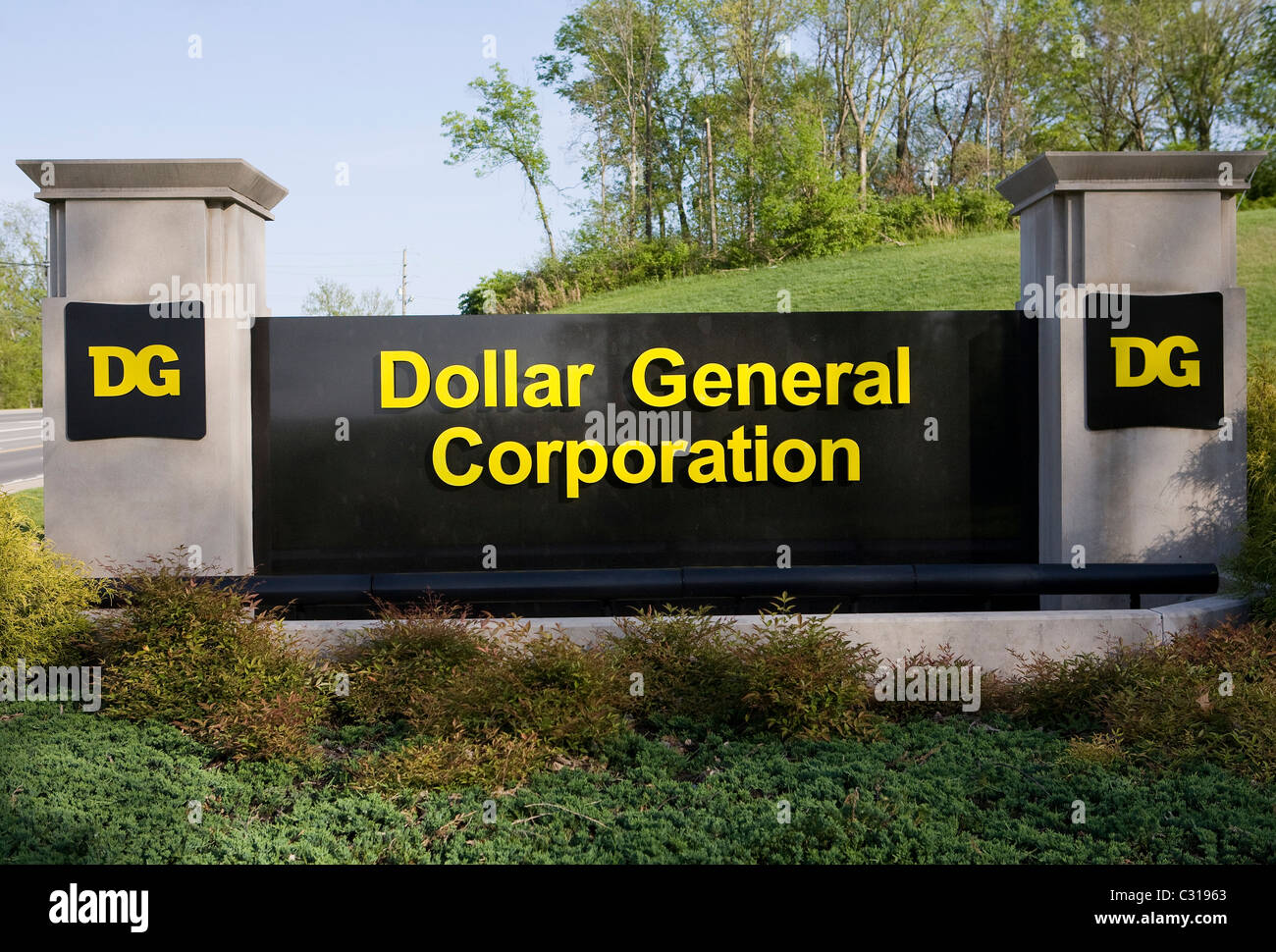The Headquarters Of The Dollar General Corporation Stock Photo Alamy