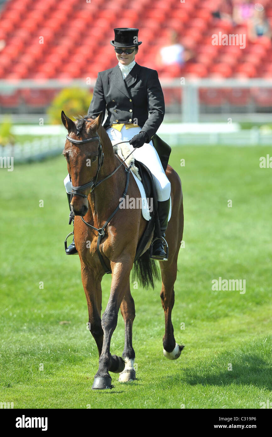 Joy Dawes riding FINNISTERRE. Mitsubishi Badminton Horse Trials. 2011