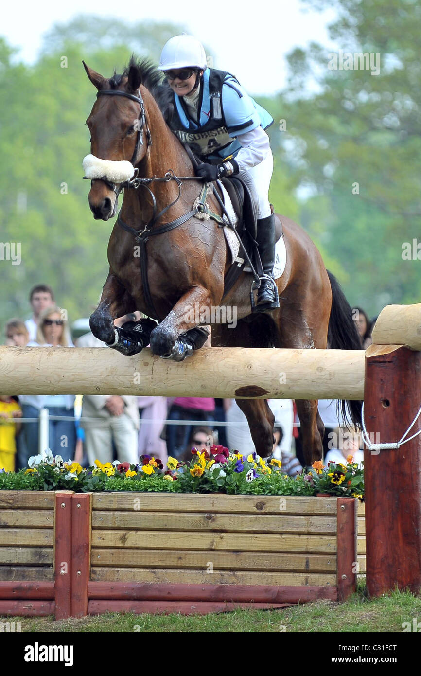 Joy Dawes riding FINNISTERRE at fence 16. Mitsubishi Badminton Horse