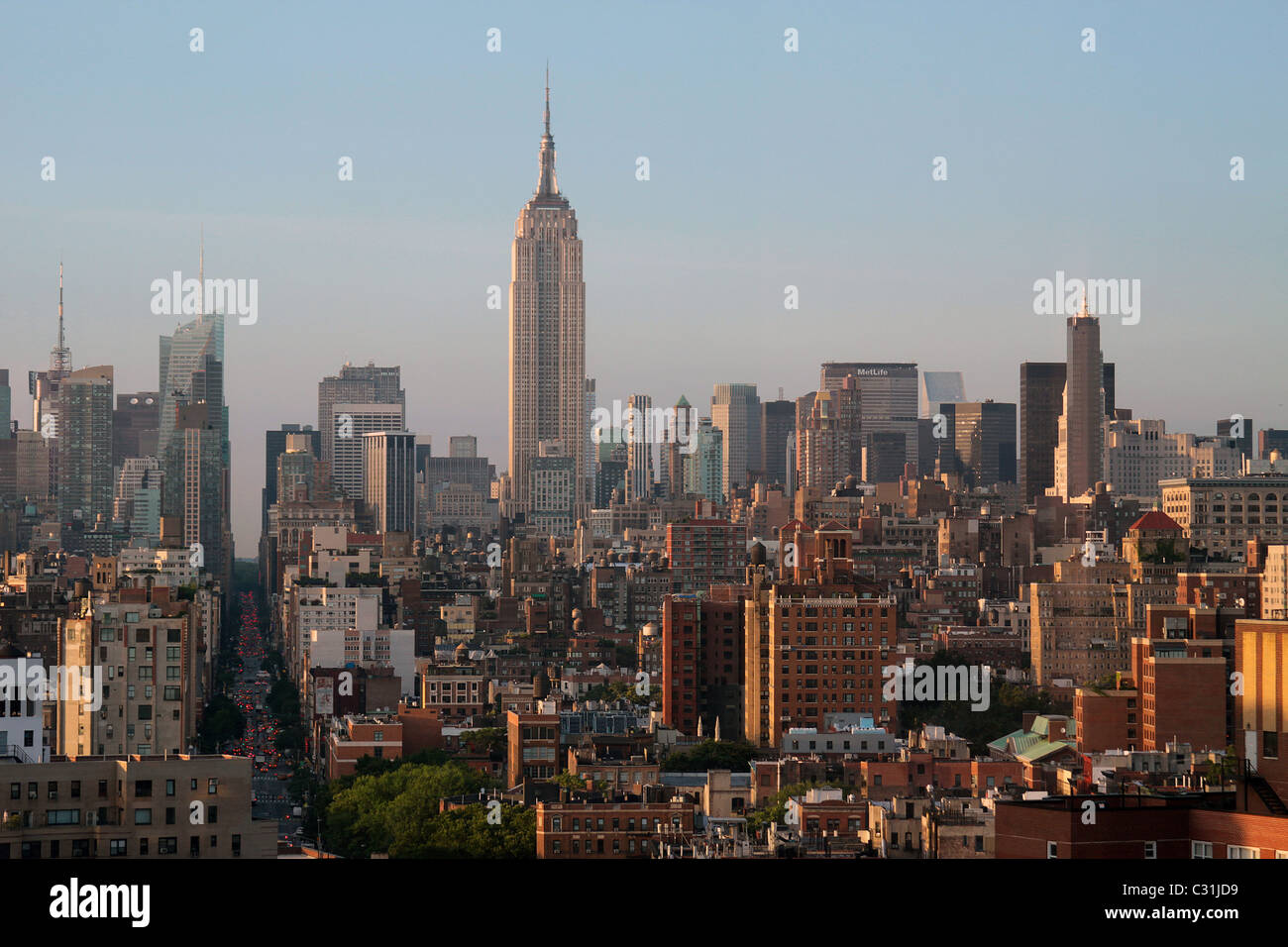 VIEW OF THE EMPIRE STATE BUILDING AND MIDTOWN MANHATTAN, NEW YORK CITY ...