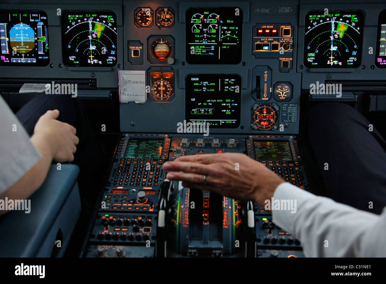 INSTRUMENT PANEL, COCKPIT OF AN AIRBUS A320 ON A PARIS-LISBON FLIGHT