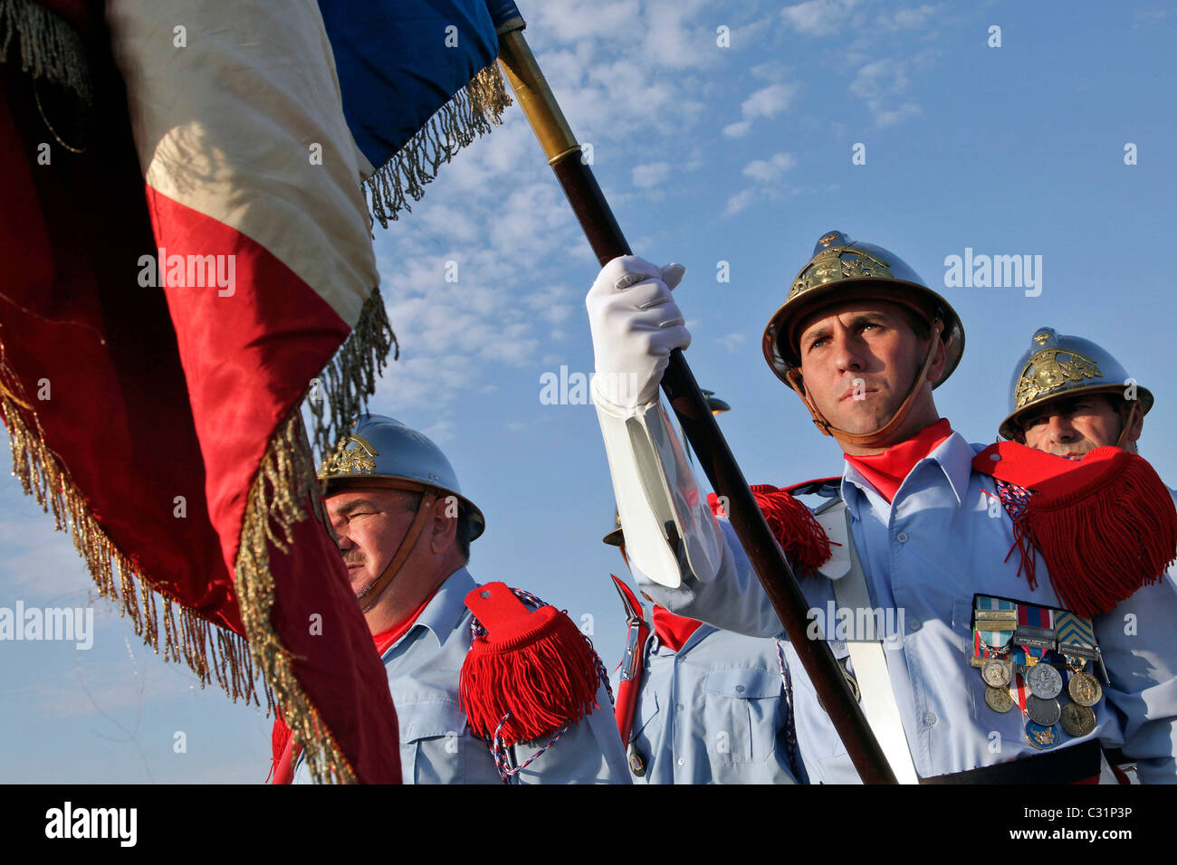 RAISING THE COLORS OF THE FNSPF, GUARDS WITH THE FLAG, 117TH CONGRESS OF FRENCH FIREFIGHTERS, ANGOULEME, FRANCE Stock Photo