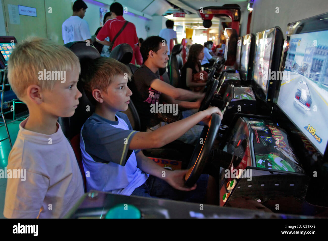 Bangkok shopping mall video game hires stock photography and images
