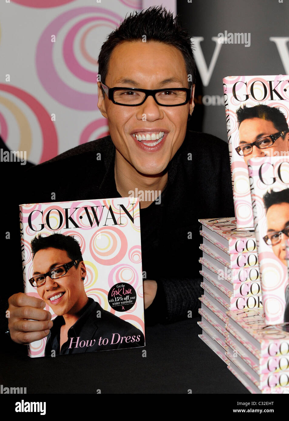 Gok wan signs his new book how to dress hi-res stock photography and images  - Alamy