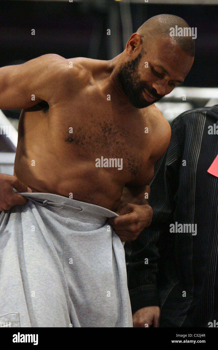 Roy Jones Jr Final Weigh In For Battle Of The Superpowers Joe Stock Photo Alamy
