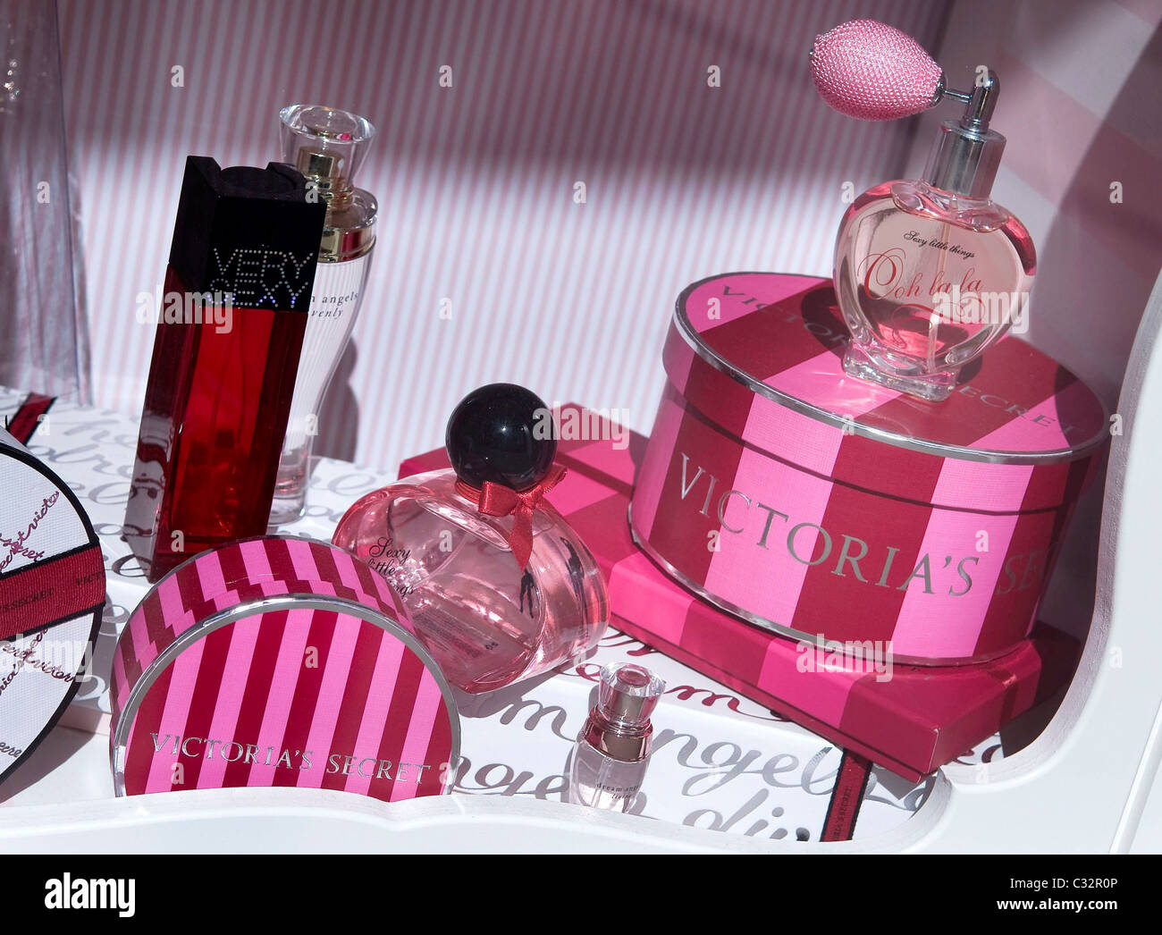 Victoria secret holiday online gift sets