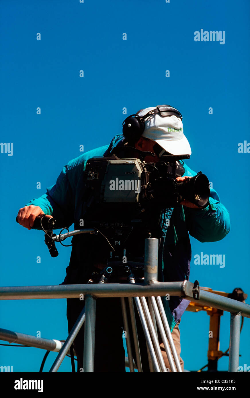 Filming outside with the camera hi-res stock photography and images - Page  16 - Alamy