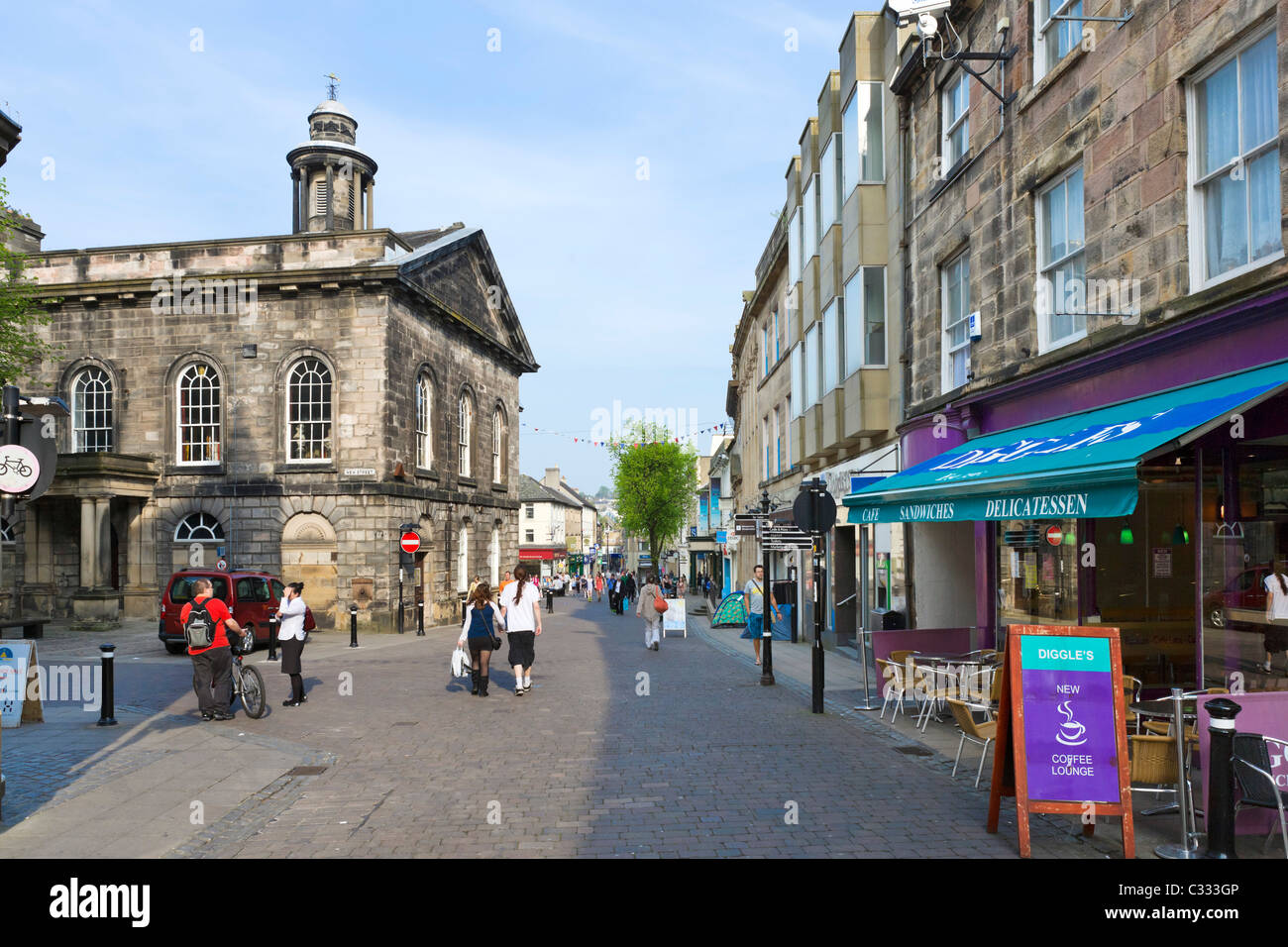 Shops on Market Street in the historic city centre, Lancaster, Lancashire, UK Stock Photo
