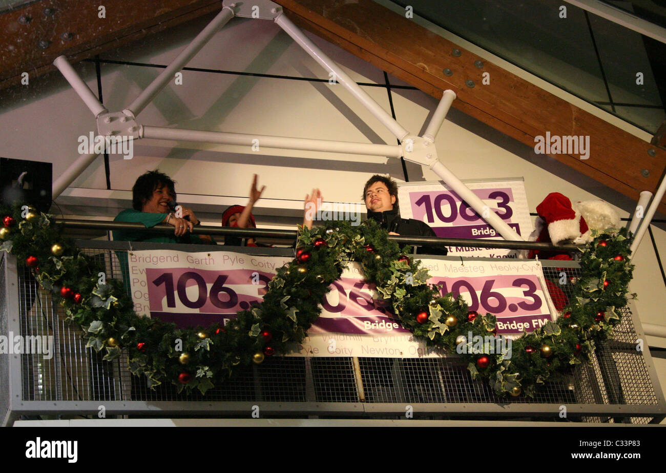 Atmosphere Bridgend Designer Outlet turns on Christmas lights Bridgend