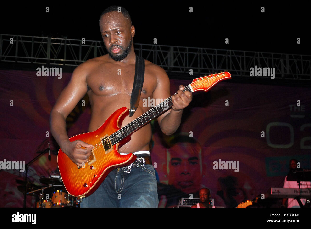 Wyclef Jean performing live at The Zain 026 Experience at Ohene Djan Sports  Stadium Accra, Ghana - 22.11.08 Stock Photo - Alamy