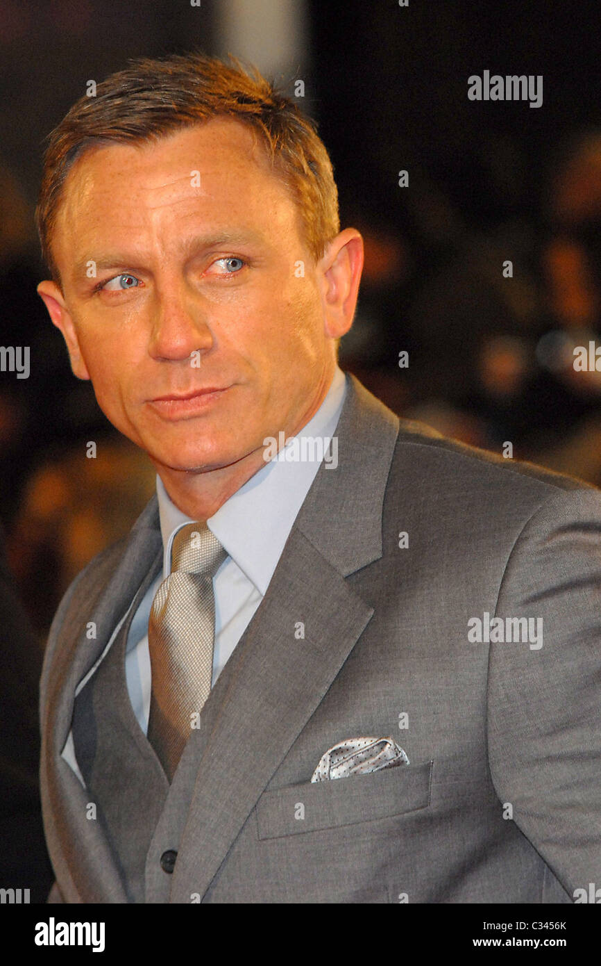 Daniel Craig UK premiere of 'Defiance' - Arrivals London, England - 06. ...