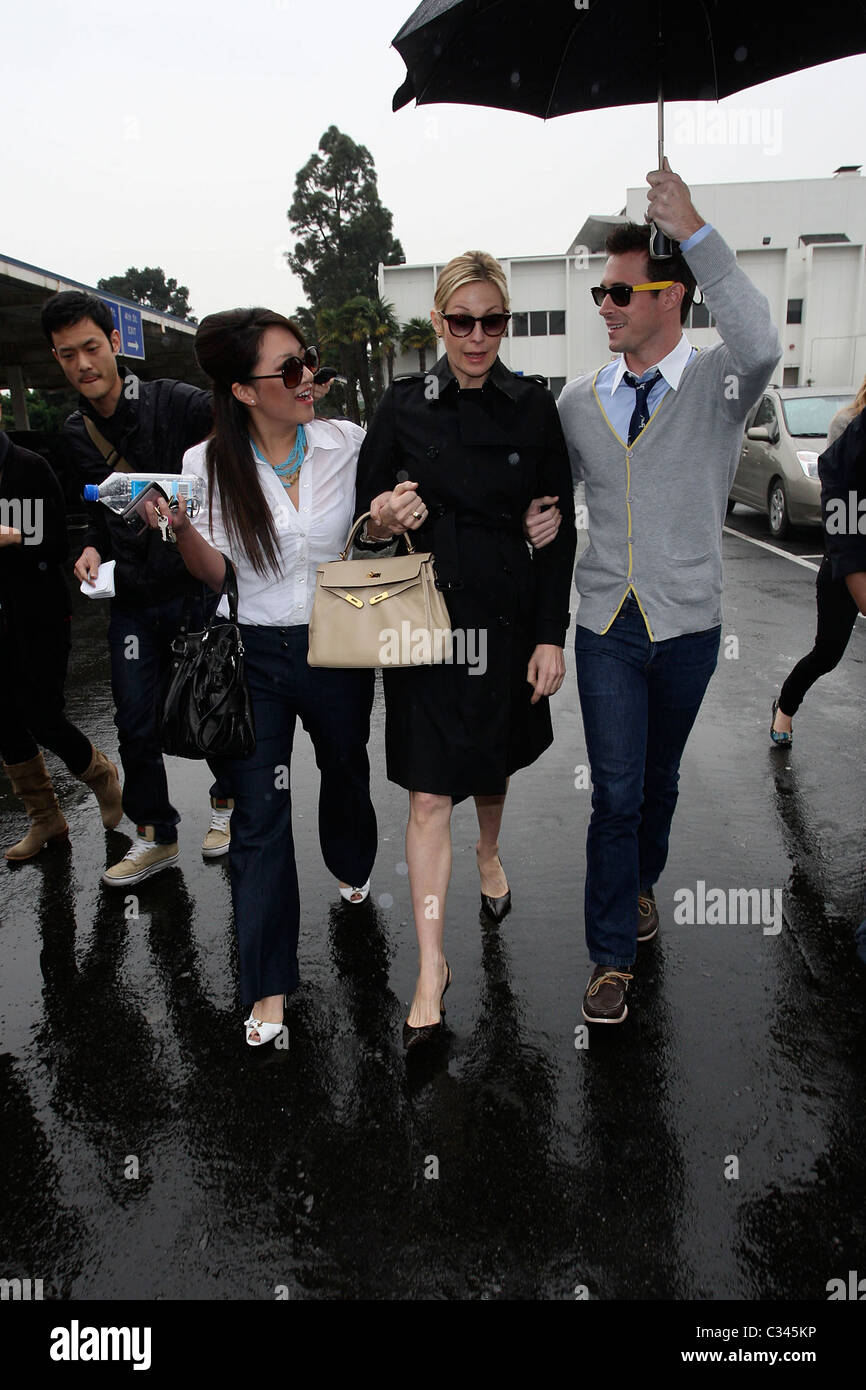 'Gossip Girl' star Kelly Rutherford leaving Santa Monica Superior Court after winning custody of her two-year-old son Hermes Stock Photo