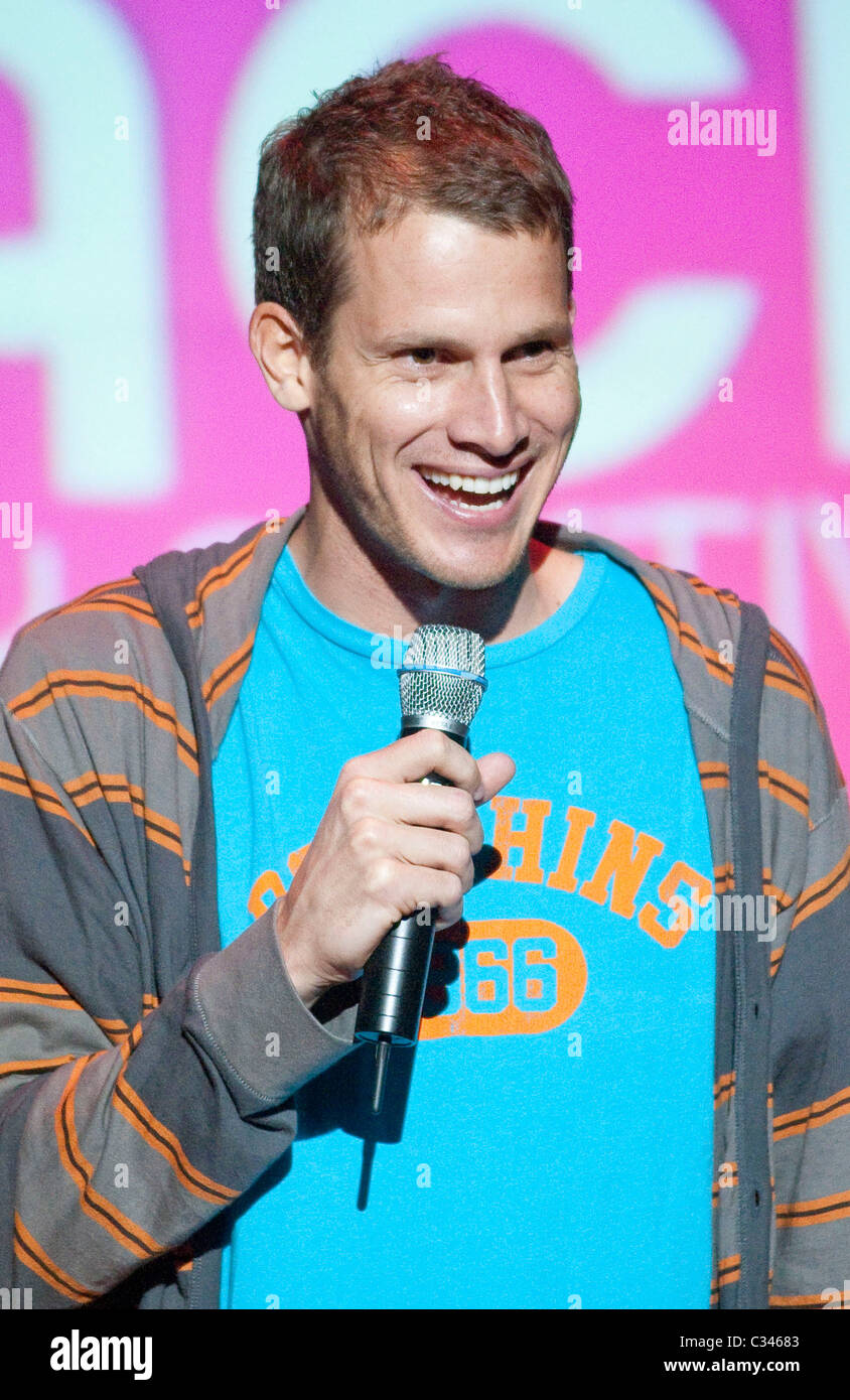 Tosh.0' Renewed for Four More Seasons at Comedy Central, image size:844x1390