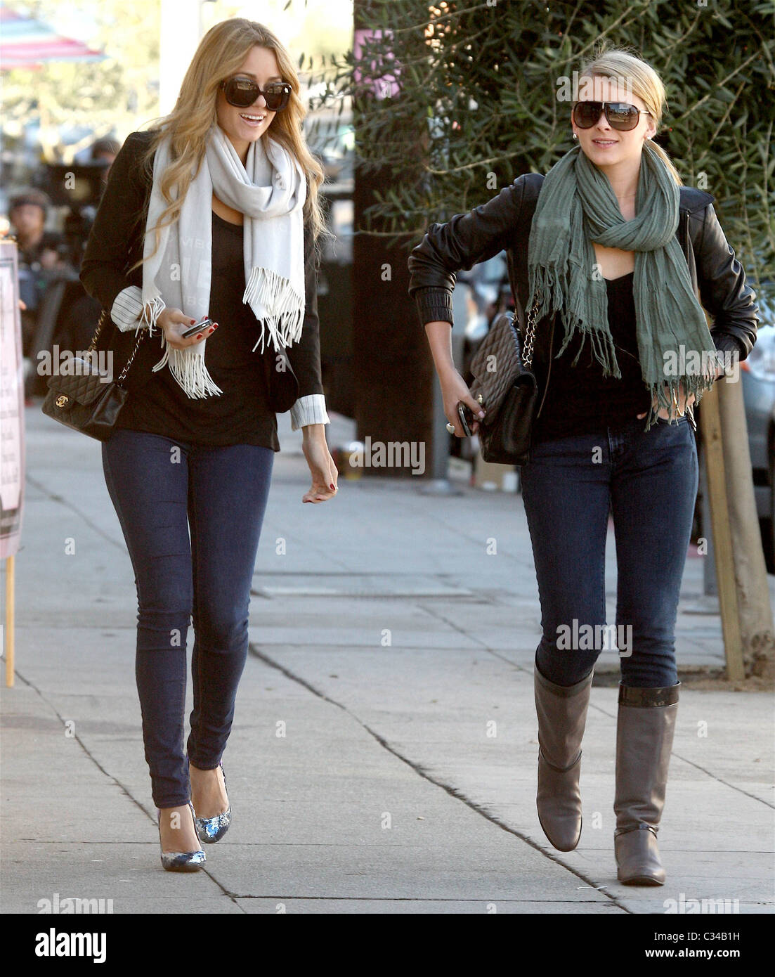 Lauren conrad and lo bosworth hi-res stock photography and images - Alamy