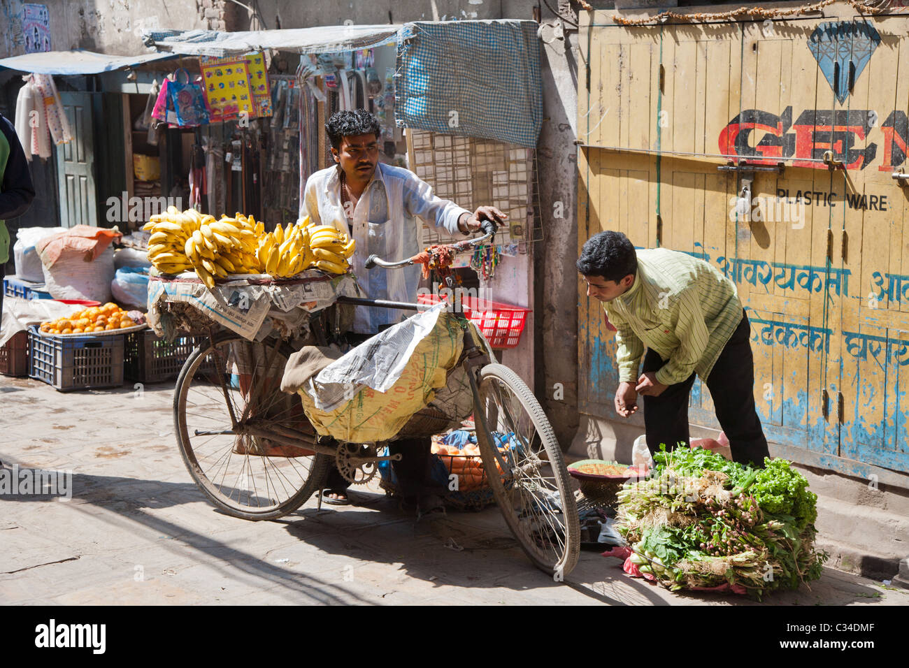 Bicycle shop kathmandu nepal hires stock photography and images Alamy