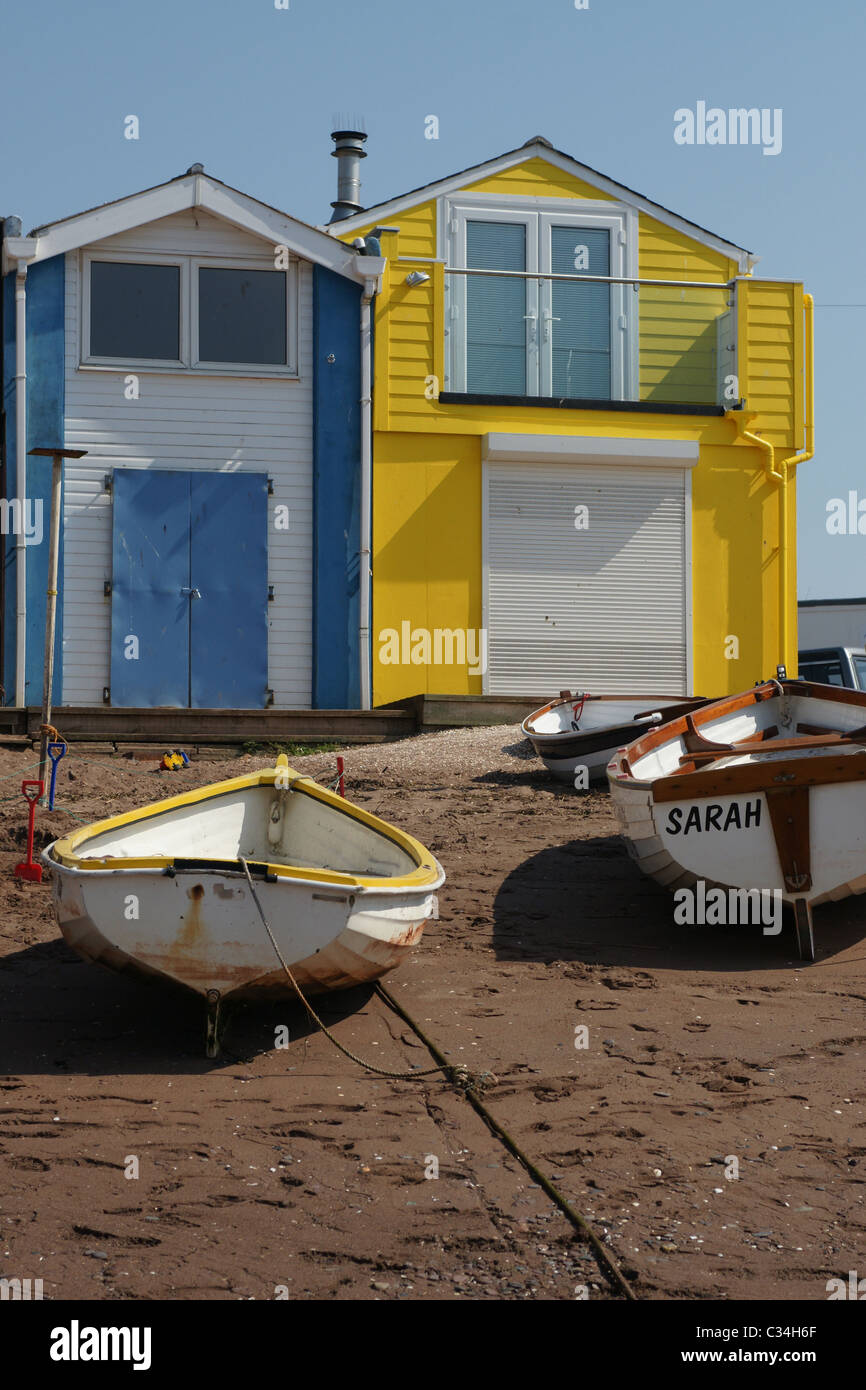 Beach huts devon hires stock photography and images Alamy