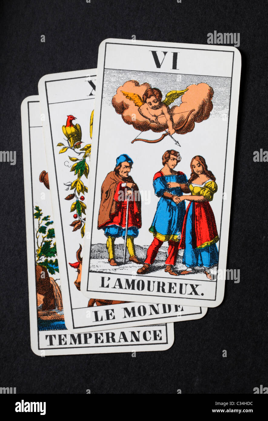 Tarot Cards L Amoureux The Lovers Stock Photo Alamy