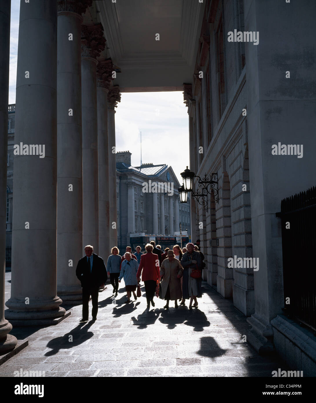 Large group of people outside of a building hi-res stock photography ...