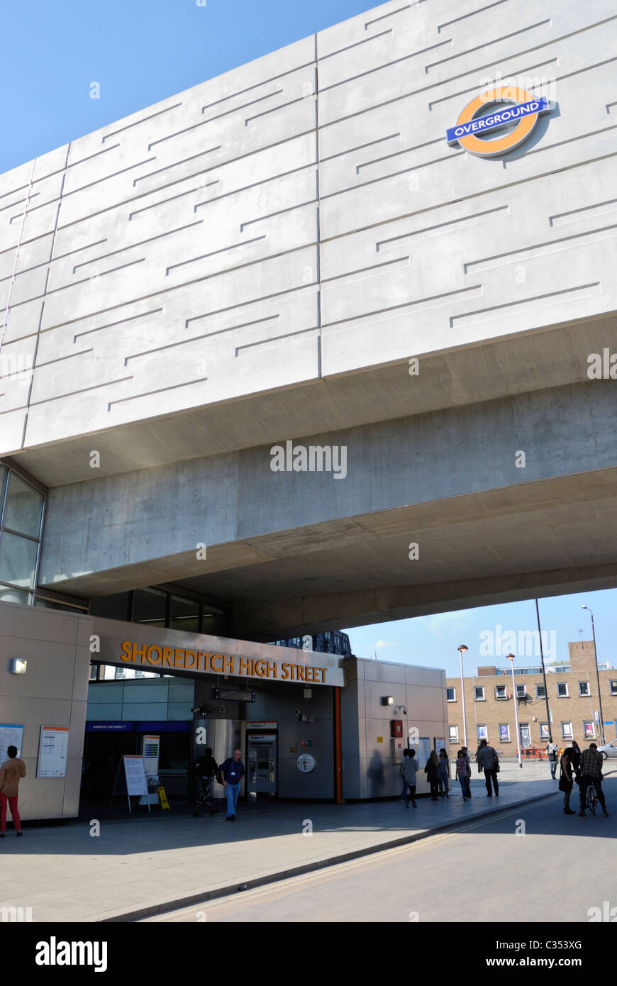 Shoreditch High Street Railway Station, East London Line, London, England Stock Photo