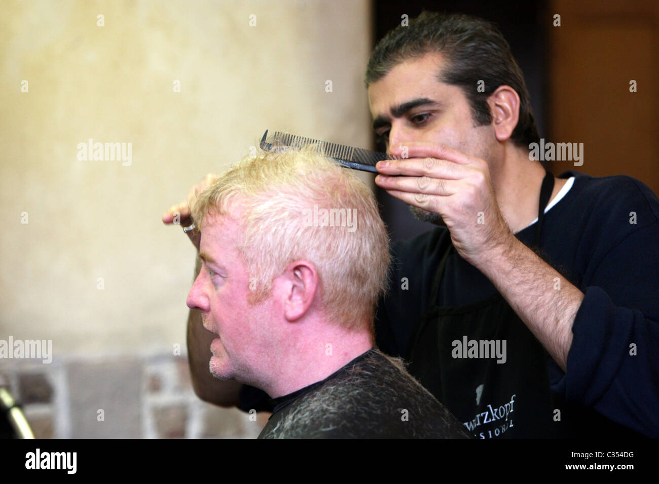 English Presenter Chris Evans Gets A Haircut In A Tintin