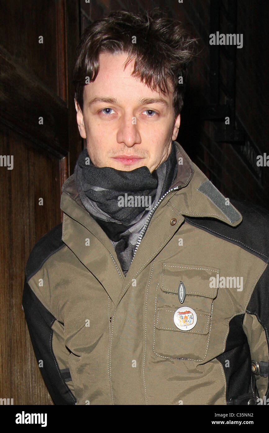 James Mcavoy Going Into The Theatre Wearing A Thundercats Pin Badge
