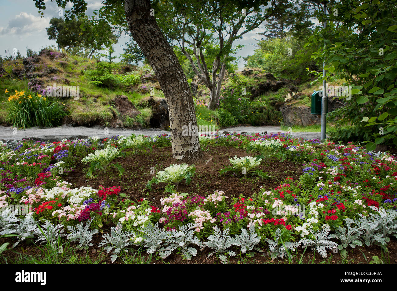 Summer garden tour hi-res stock photography and images - Alamy