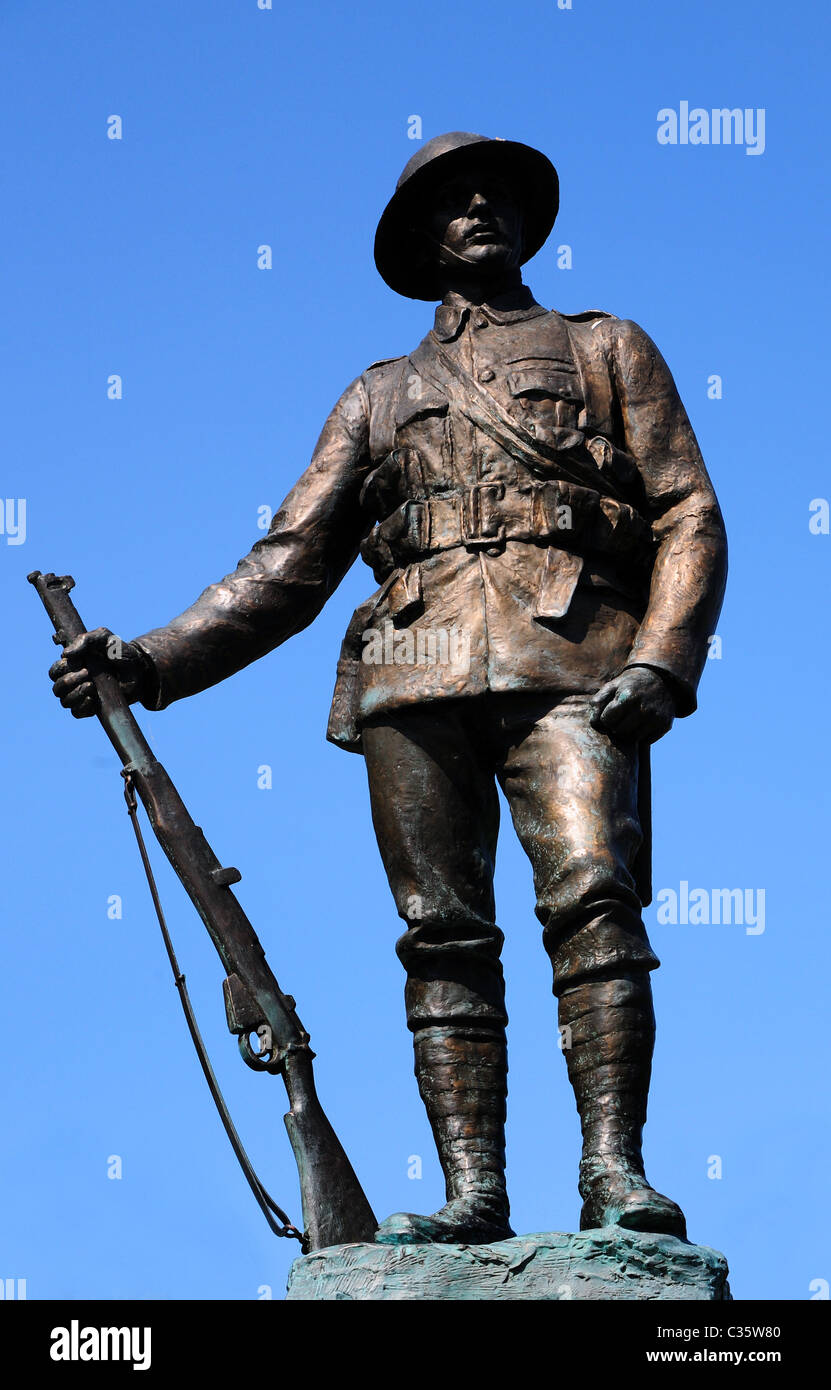 Statue of soldier statue of ww1 soldier hires stock photography and