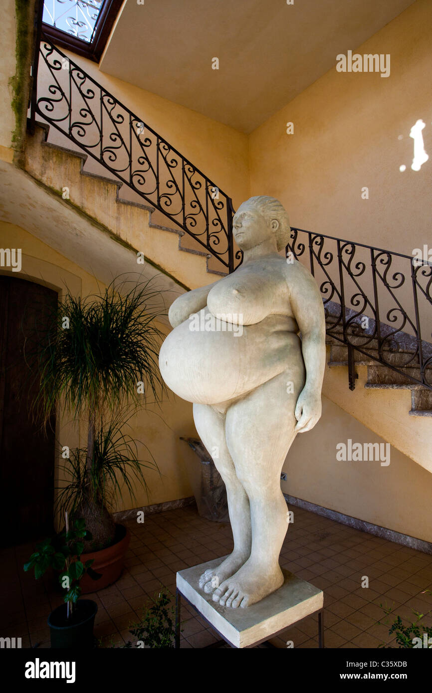 Matruzza Bedda statue by Orazio Coco sculptor, Feudo Vagliasindi Hotel, Contrada Feudo S. Anastasia Randazzo, Sicily, Italy Stock Photo
